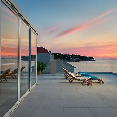 Villa Seafront North House *