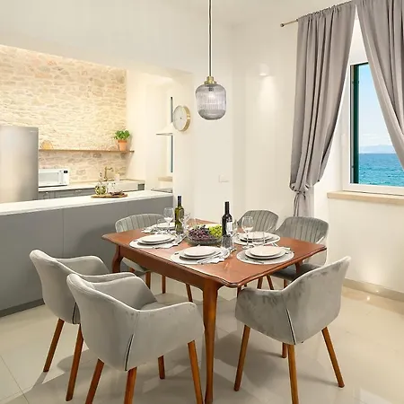 Seafront North House