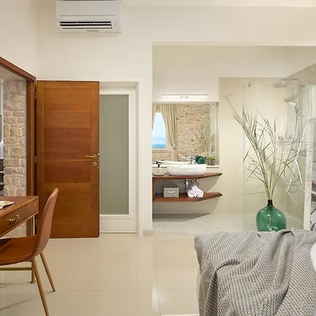 Seafront North House Sutivan