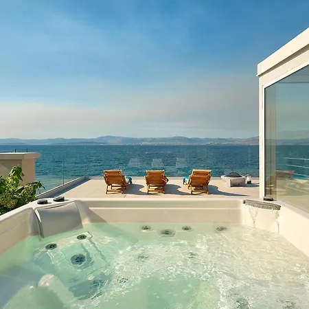 Seafront North House