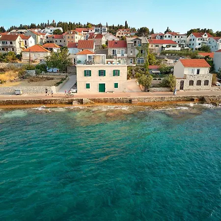 Seafront North House Villa