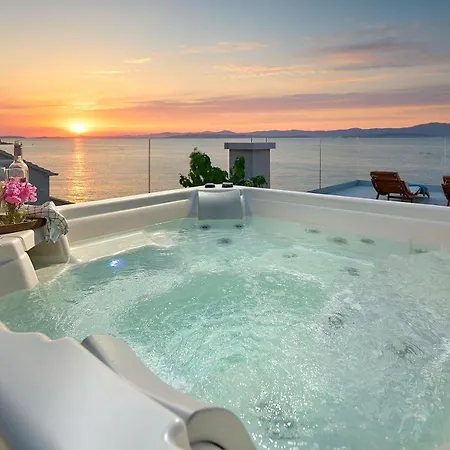 Seafront North House Villa *