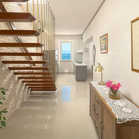 Seafront North House Villa *