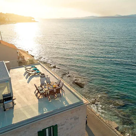 Villa Seafront North House