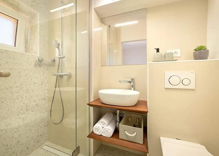 Villa Seafront North House