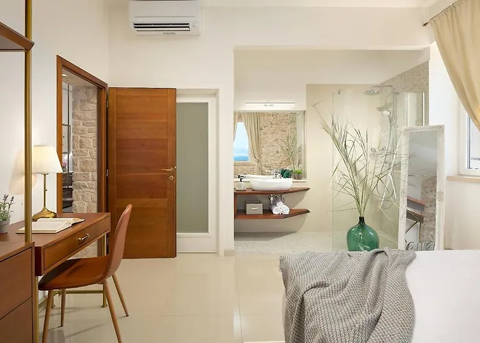 Seafront North House Sutivan