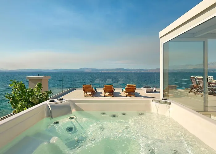 Seafront North House