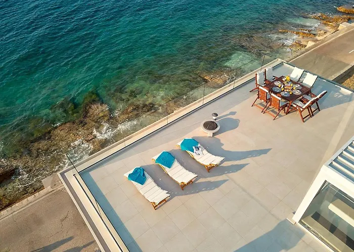 Seafront North House Villa