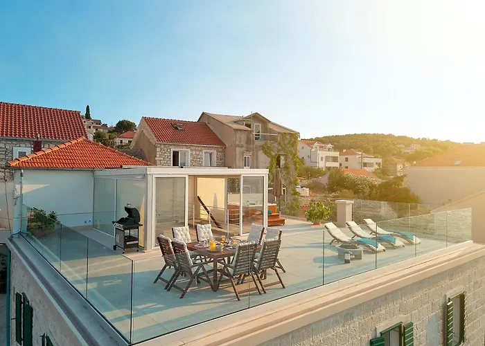 Seafront North House * Sutivan