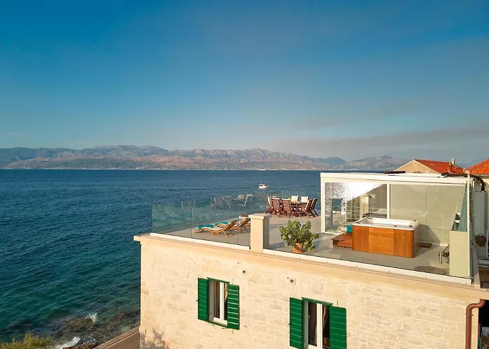 Seafront North House *