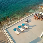 Seafront North House וילה